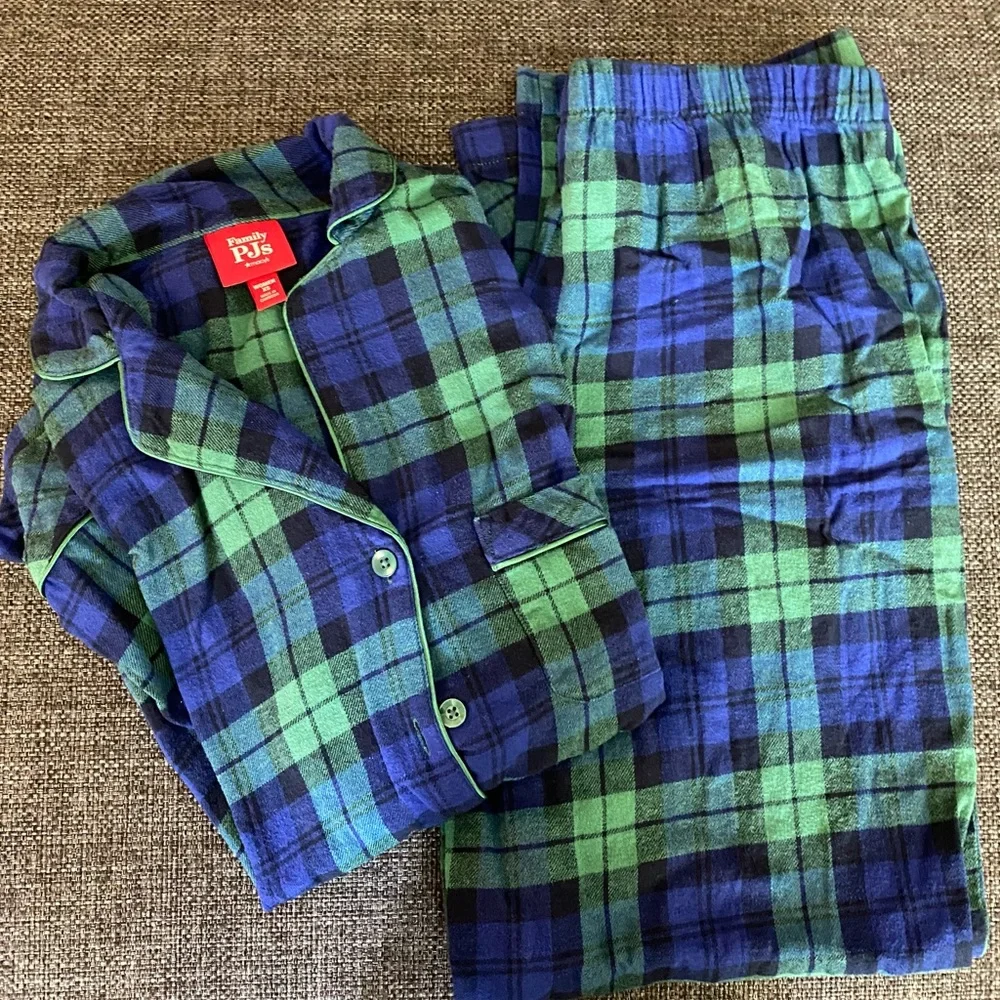 Family Pajamas excellent used